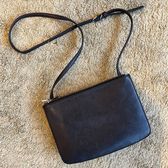 Matt & Nat Black Vegan Leather Crossbody Purse - Picture 3 of 9
